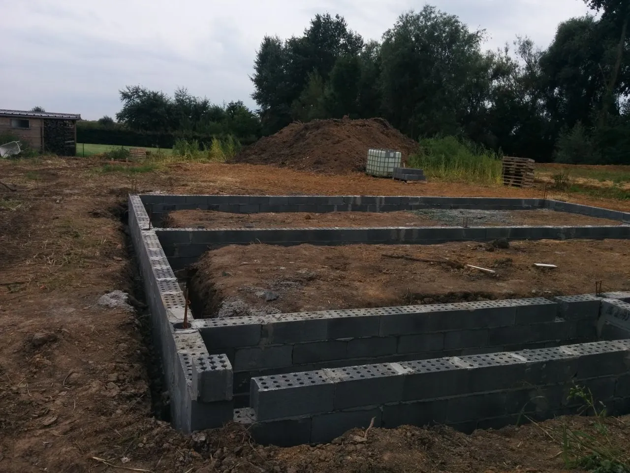 Fondations profondes maison neuve Aix-en-Pévèle Nord 59 — semelles filantes béton, septembre 2015